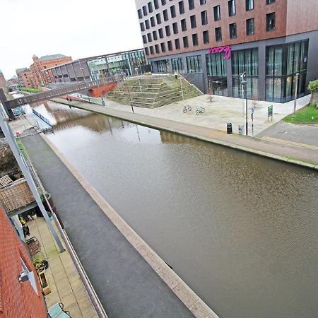 Canal Side Apartment In Chester Exterior photo