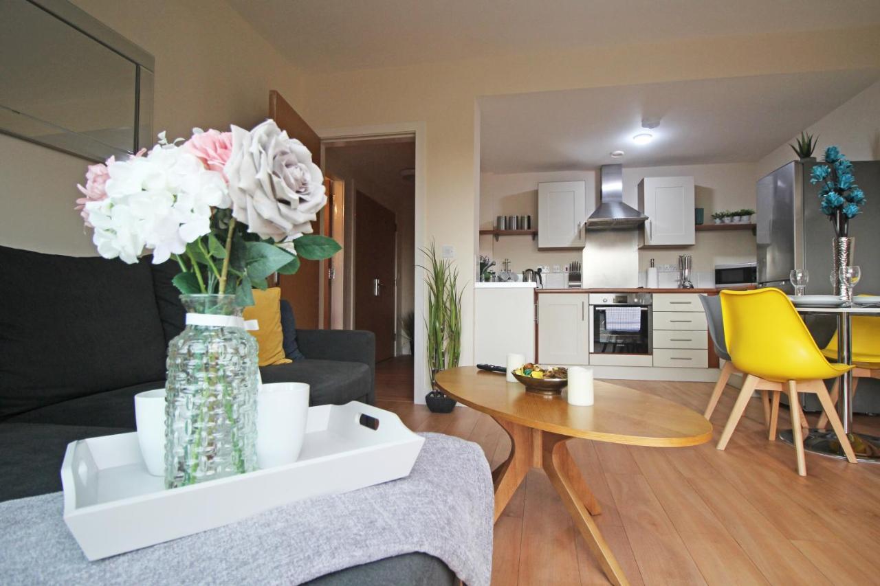 Canal Side Apartment In Chester Exterior photo