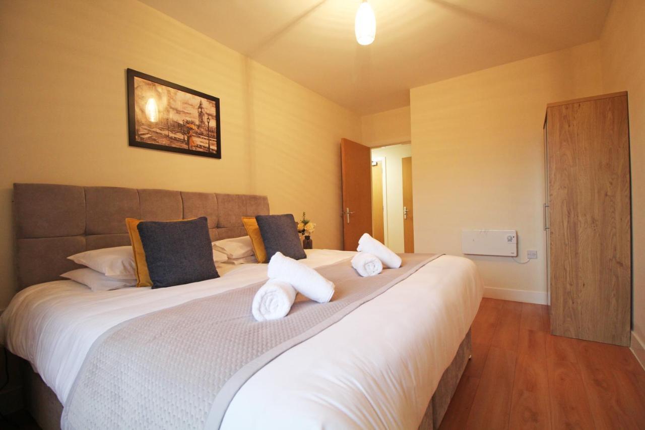 Canal Side Apartment In Chester Exterior photo