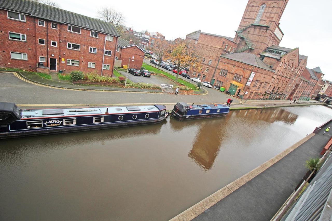 Canal Side Apartment In Chester Exterior photo